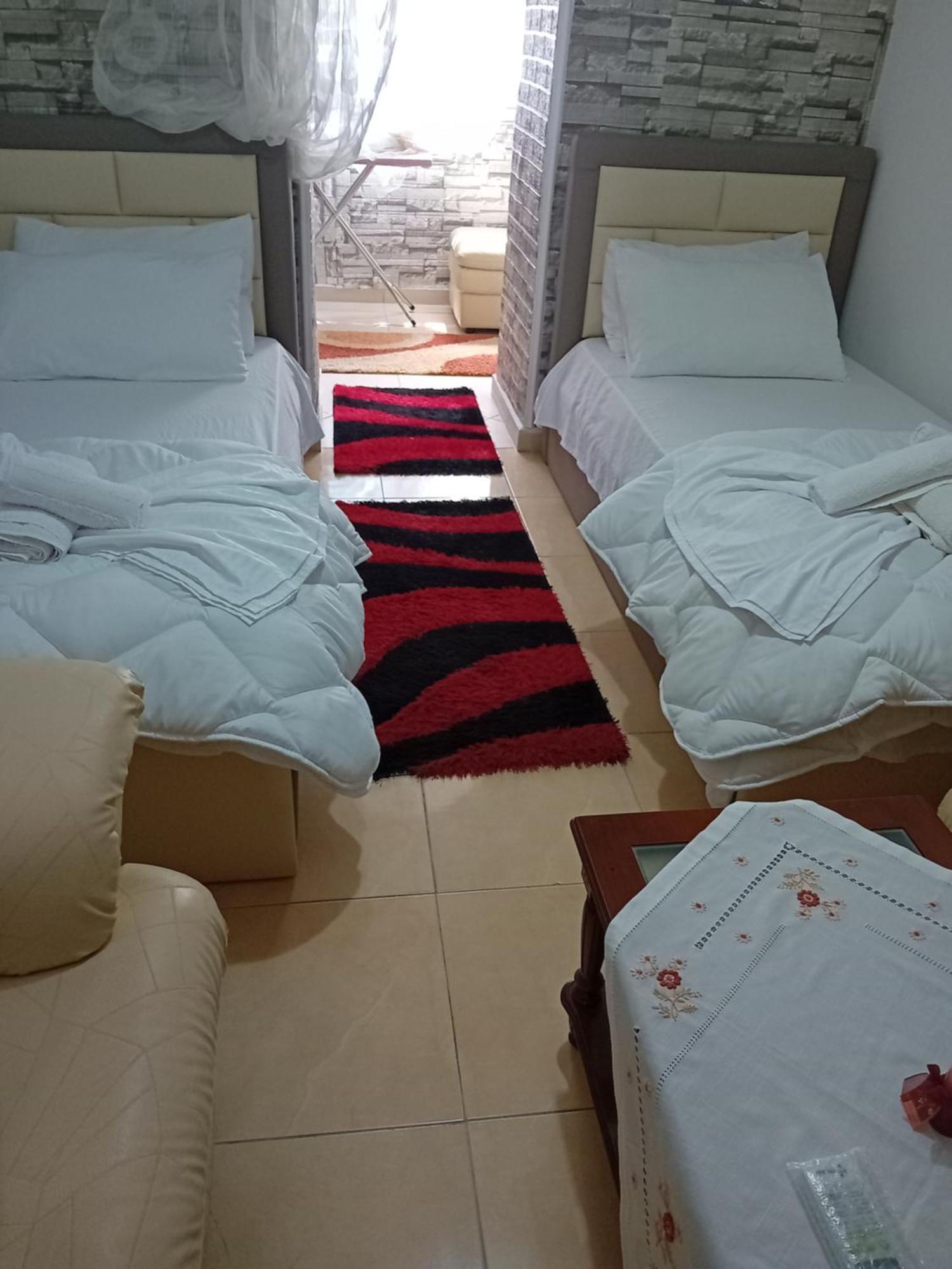 Olivia Guesthouse Gjirokastër المظهر الخارجي الصورة